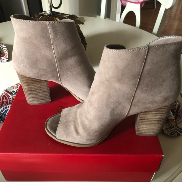 Bootie - Picture 3 of 4